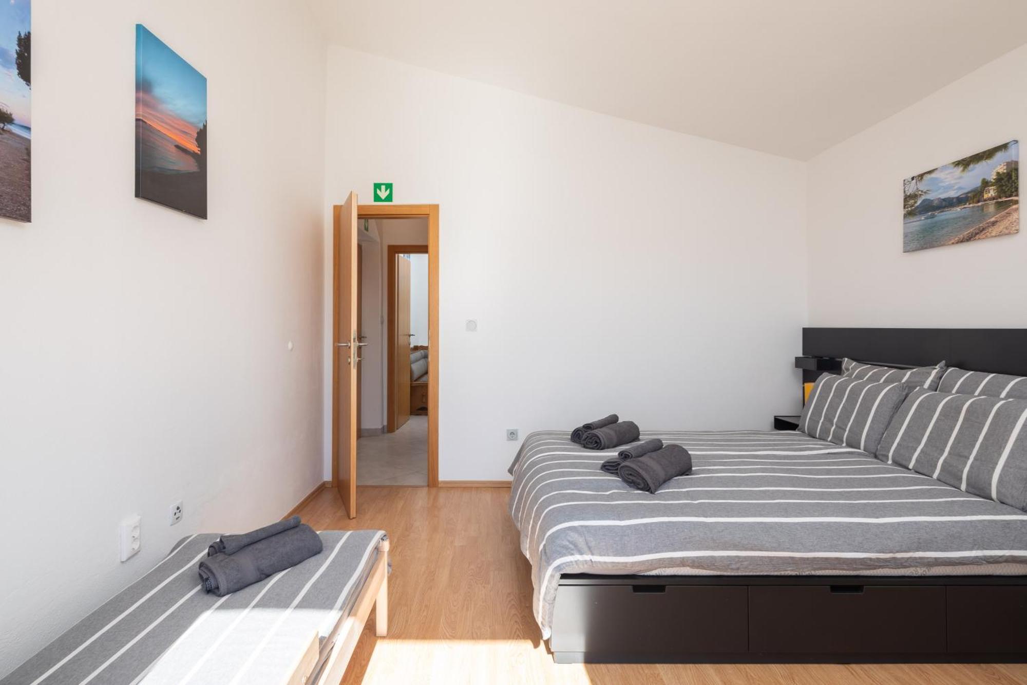 Sunshine Suites Omis Bagian luar foto
