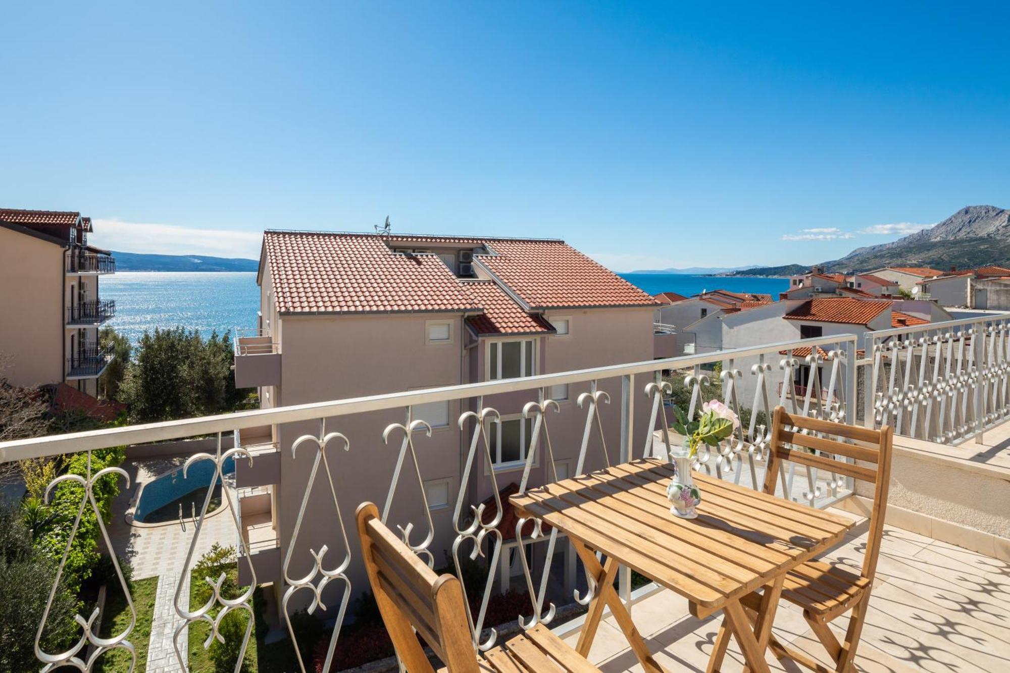 Sunshine Suites Omis Bagian luar foto