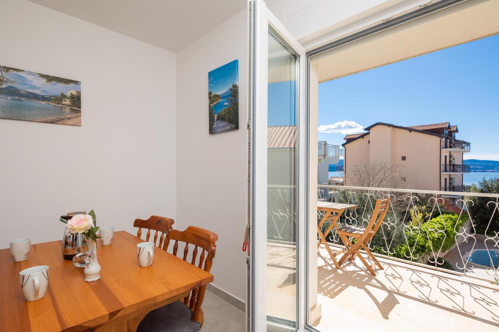 Sunshine Suites Omis Bagian luar foto