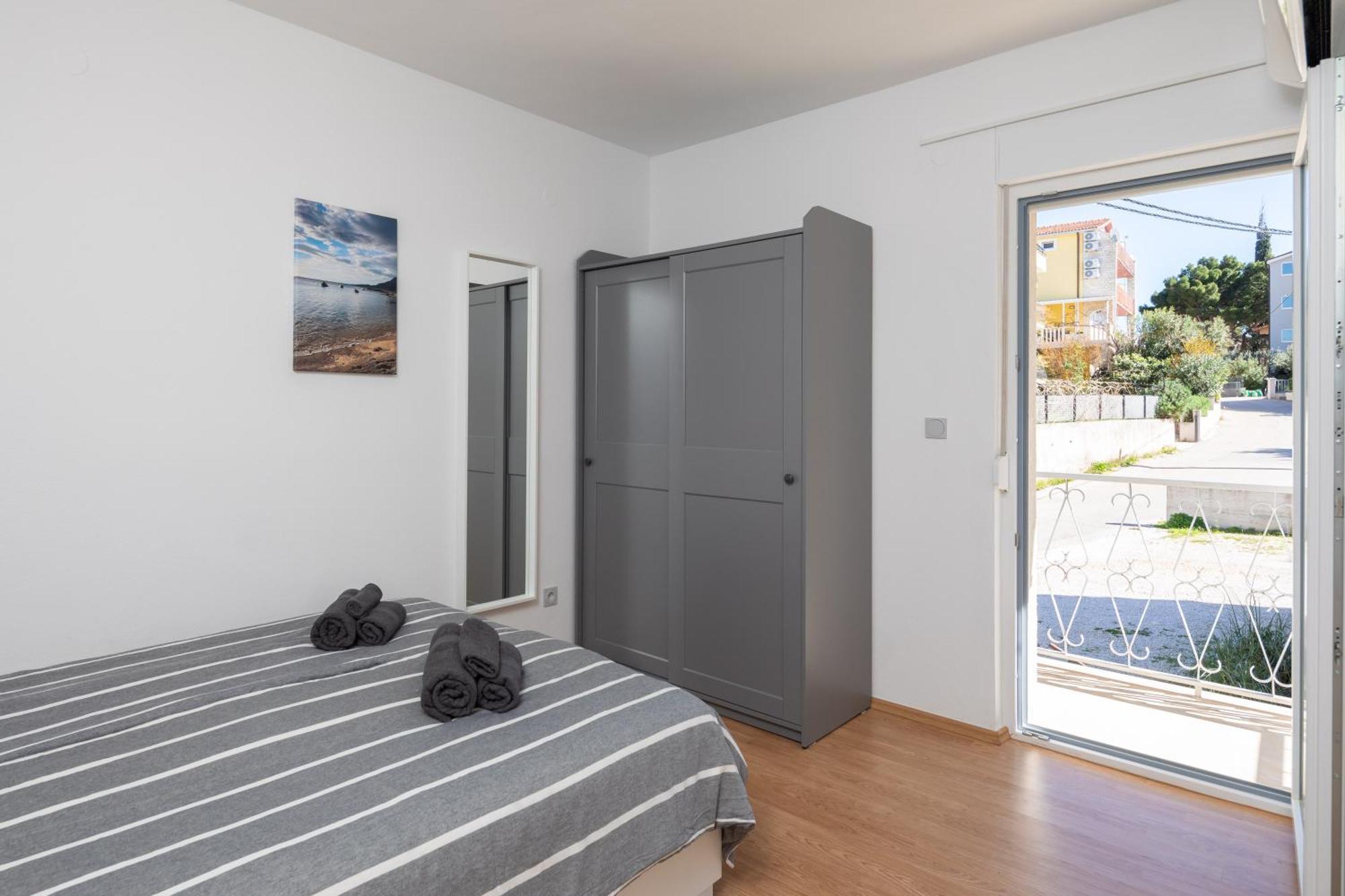 Sunshine Suites Omis Bagian luar foto