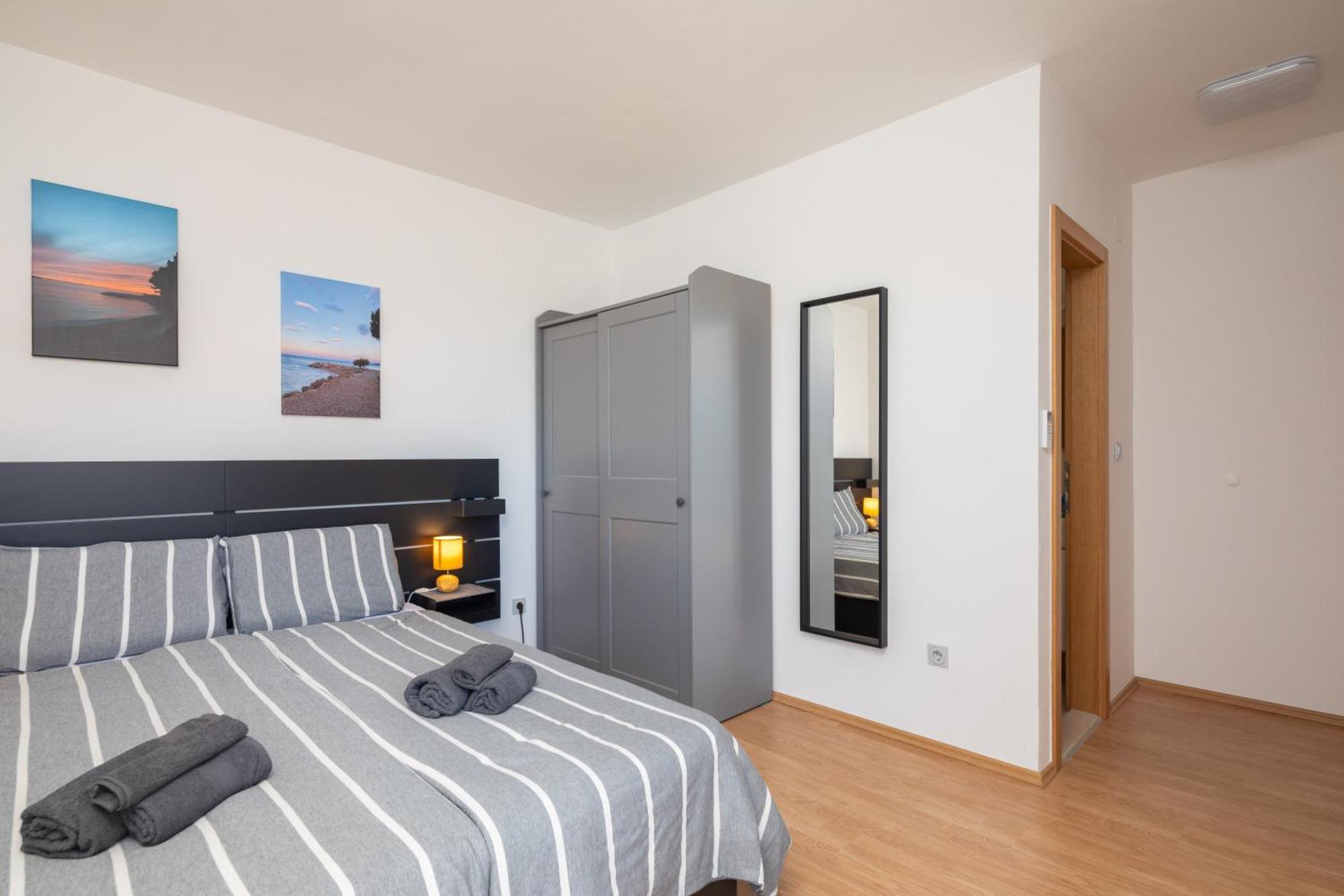 Sunshine Suites Omis Bagian luar foto