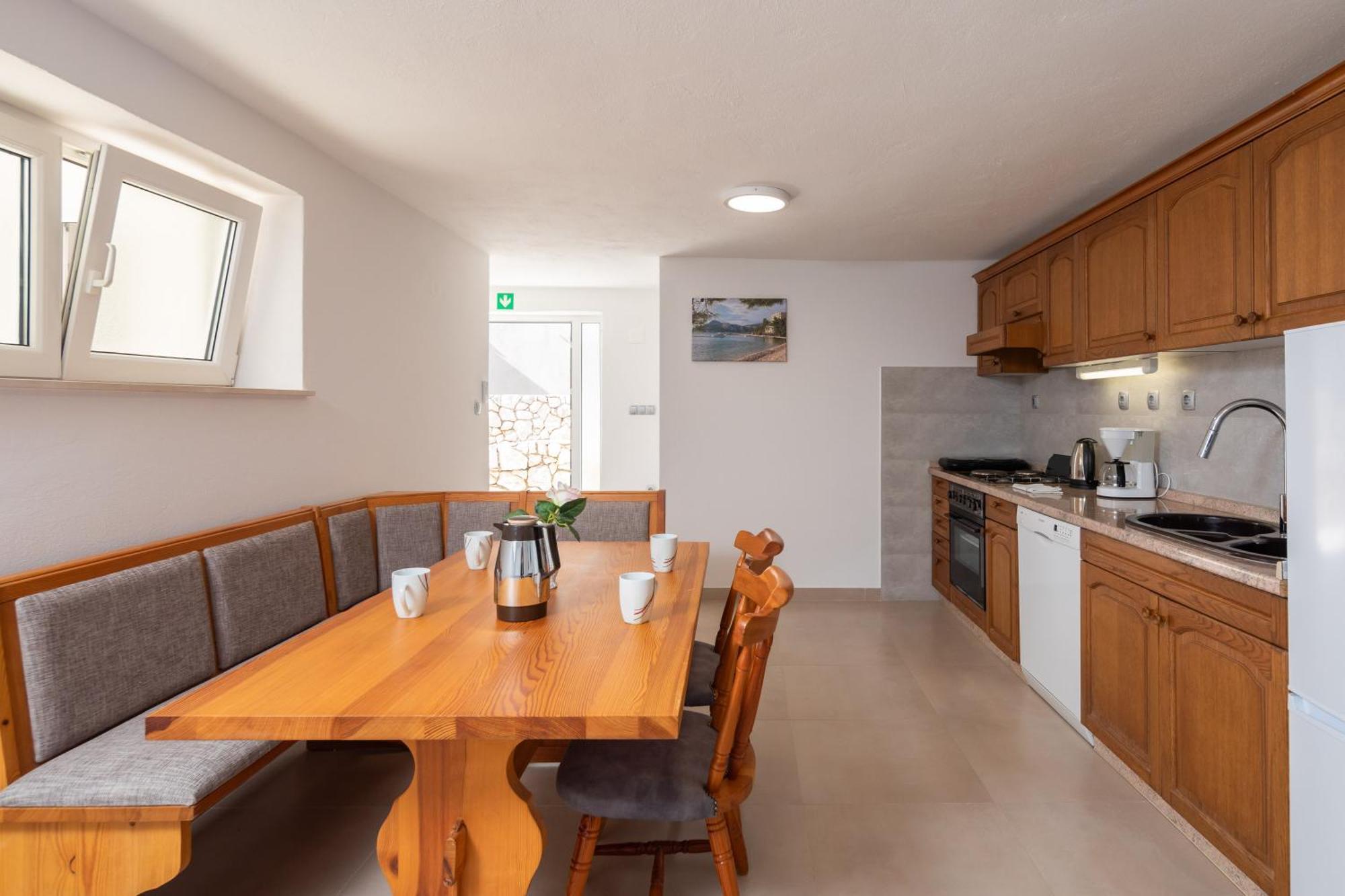 Sunshine Suites Omis Bagian luar foto