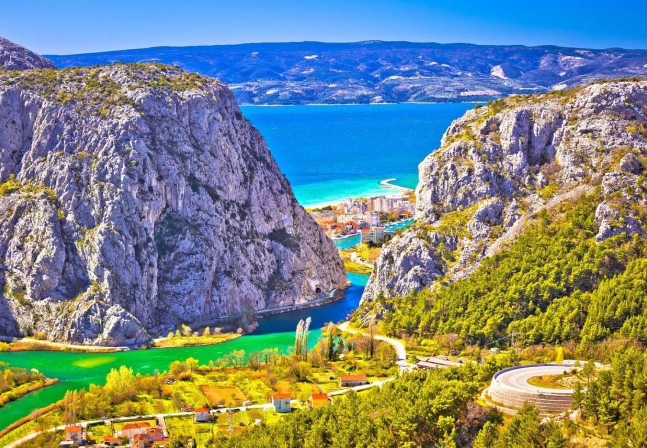 Sunshine Suites Omis Bagian luar foto